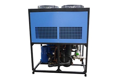 操作冷水機(jī)時(shí)有哪些注意事項(xiàng)？