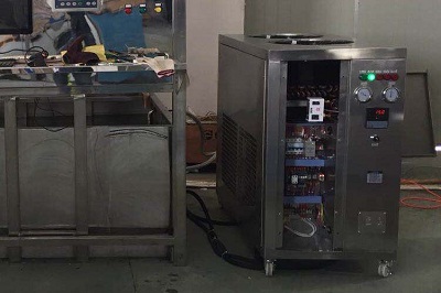 風(fēng)冷式冷水機組風(fēng)扇不運行是什么原因？
